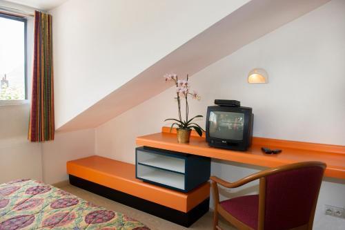 Hotel Urbain V Mende Εξωτερικό φωτογραφία
