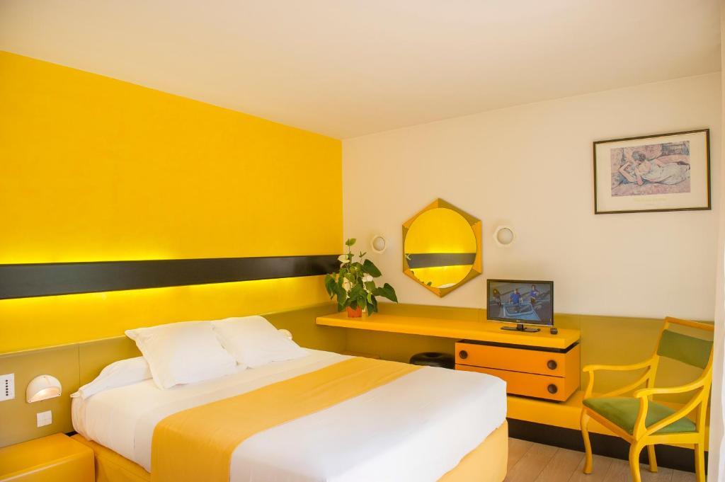 Hotel Urbain V Mende Εξωτερικό φωτογραφία