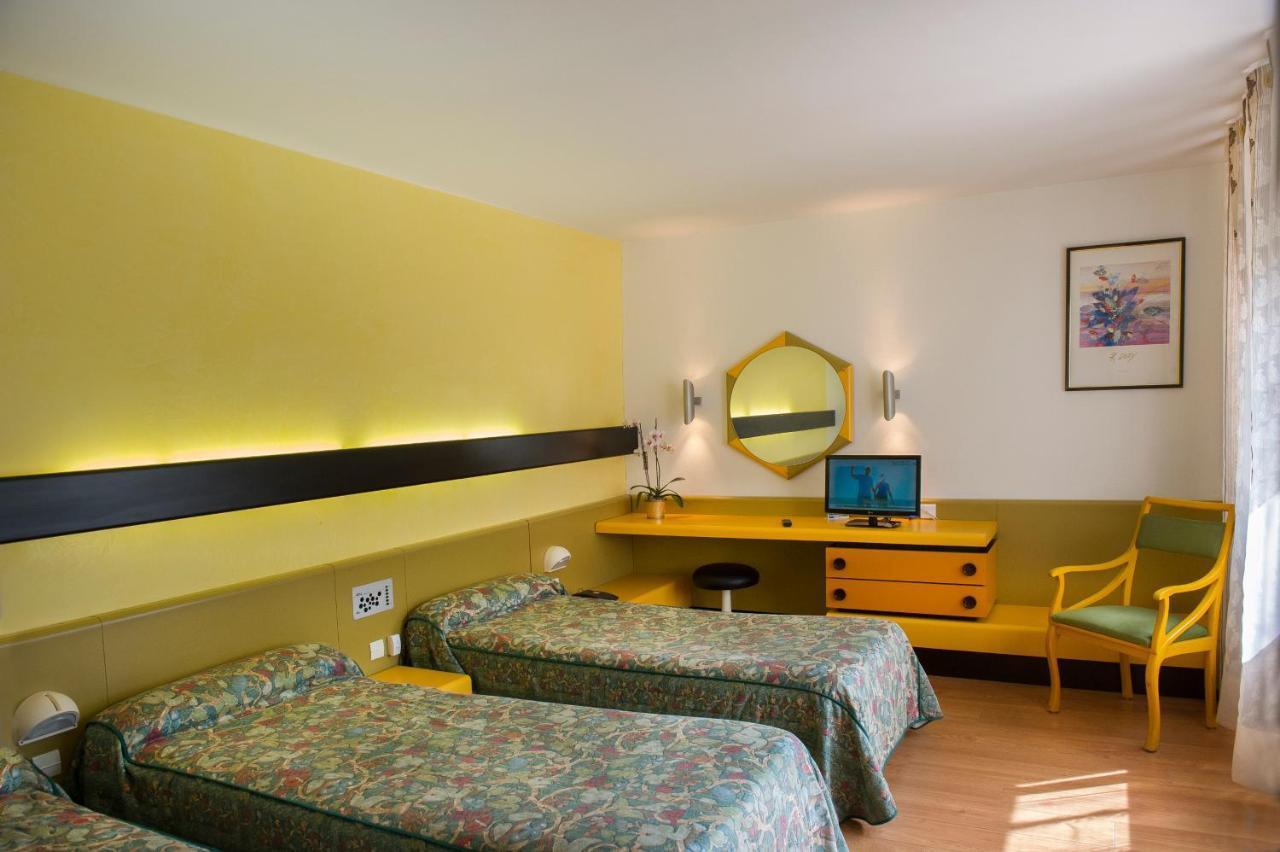 Hotel Urbain V Mende Δωμάτιο φωτογραφία